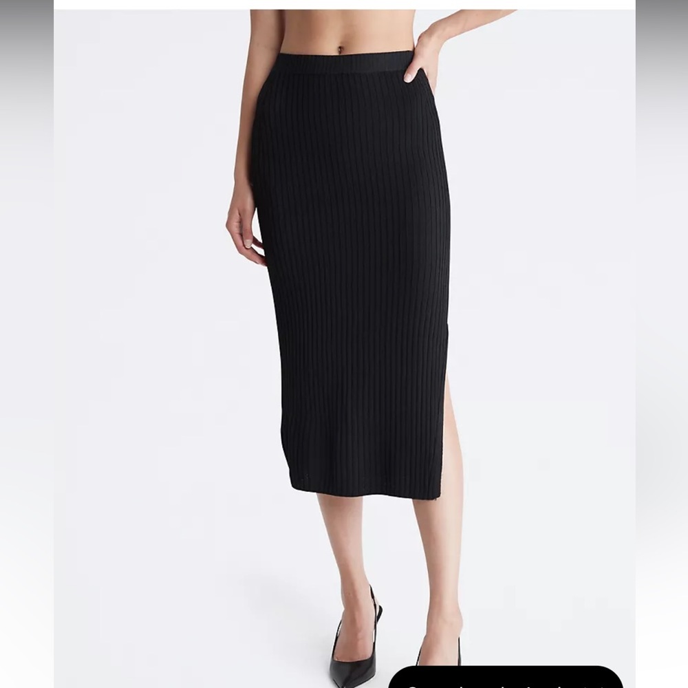 NWT Ribbed Open Hem Skirt - Picture 3 of 3